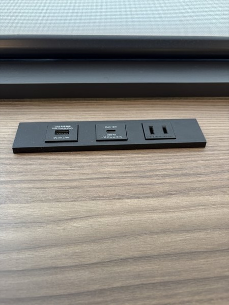 フィットイージーラウンジのUSB充電・コンセント設備
